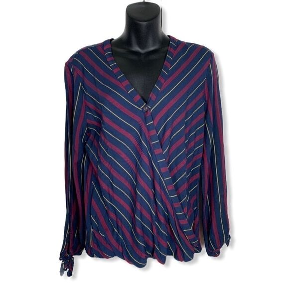 Rw&co Crossover Blouse - Picture 1 of 9